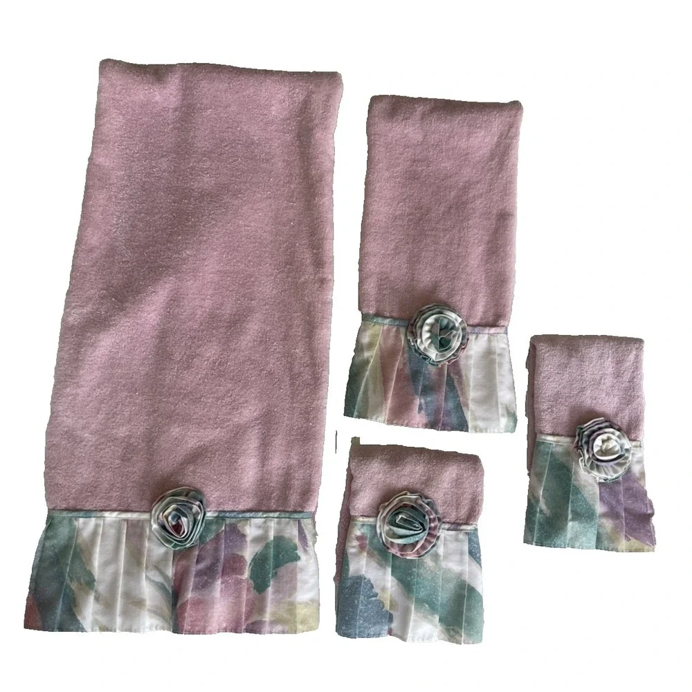 Vtg 4 pc Pink Southwest Pastels AVANTI Bath Towel Set 100% Cotton Flower Button